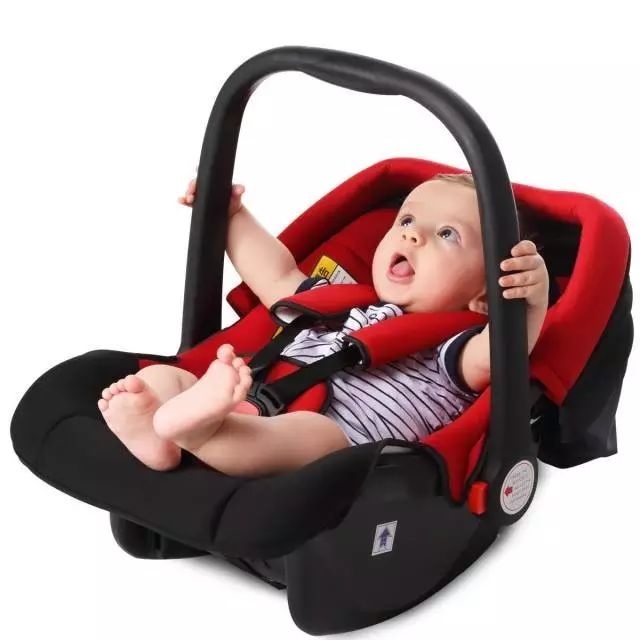 Автолюлька для новорожденных возраст. Автокресло для младенцев. Автолюлька для новорожденных. Автолюлька с ребенком. Кресло для младенца в машину.